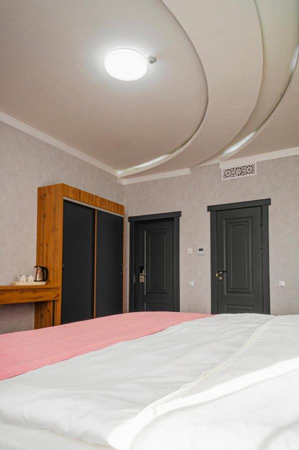 Rich Hotel Turkistan Eksteriør bilde